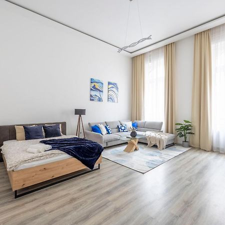 Majestic Dream Home In The Heart Of Будапеща Екстериор снимка