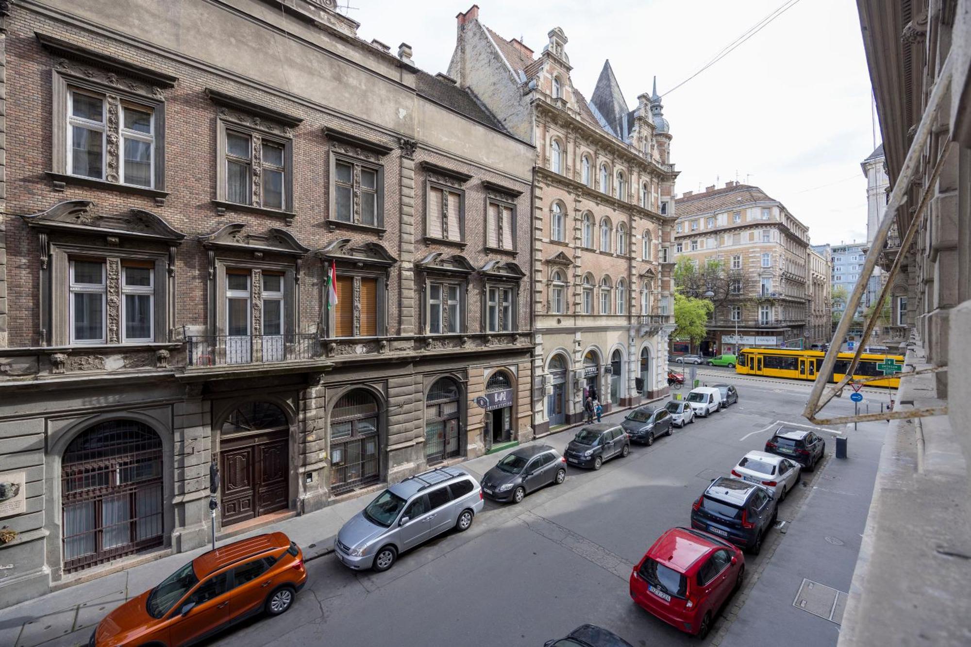 Majestic Dream Home In The Heart Of Будапеща Екстериор снимка